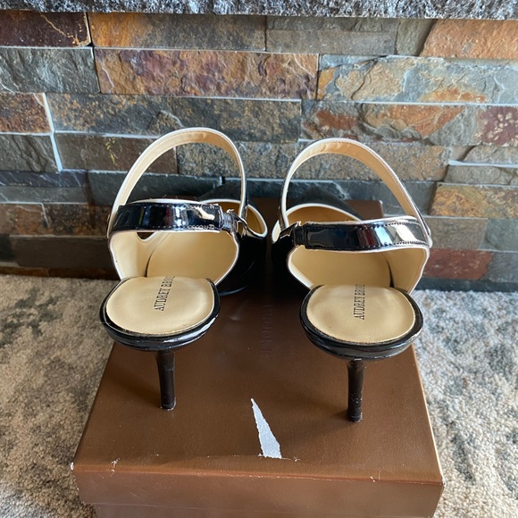Audrey Brooke patent leather high heels size 10 - Picture 6 of 9